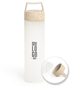 Garrafa plástica de 650ml para armazenar líquidos, como água, sucos, refrigerantes, entre outros. A garrafa é transparente, de cor amarela, com um design prático e clean, ideal para o dia a dia. Possui tampa de rosca para facilitar o fechamento e prevenir vazamentos.