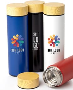 Garrafa térmica de 450ml em aço inoxidável, com tampa rosqueável e alça para transporte. Cor predominante: prata.