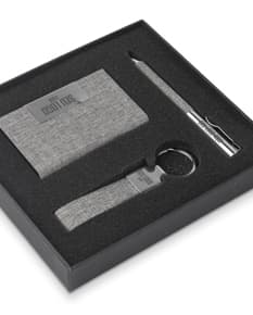 Equipamento de escritório em caixa preta com gravador, tecnologia, dispositivo, dados, armazenamento, computador, negócios, informação, mídia, objeto, plástico, disco, antigo, digital, contêiner, bloco de notas, disquete, caixa, equipamento eletrônico, papel, objetos, livro, educação, memória, dispositivo elétrico, gravação, retrô, vídeo, cópia, cassete, 3D, bateria, ferramenta, metal, obsoleto, áudio, pessoal, pacote, ícone, fita, som, página, documento, câmera, música, sinal, dispositivo de memória, backup, disco, texto, fechado, acessório, indústria, placa, chave, contra, disco magnético, marrom, close-up, aberto, símbolo, escola, arquivo, disco flexível, estojo, bloco, filme, unidade, eletrônico, número, segurança.