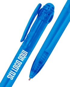 Caneta plástica azul com tampa e corpo transparente com detalhes em metal.