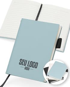 Caderneta de couro sintético A6 em folha em branco, ideal para anotações no escritório. O design moderno inclui espaço para lembretes, cartões, e documentos. Organizador prático com capa preta e interior amarelo. Perfeito para armazenar informações e lembrar compromissos.