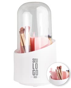 Organizador de pincéis colorido e brilhante contendo diversos tipos de pincéis, lápis, batons e outros acessórios de maquiagem. Acessório de higiene e cuidados pessoais com design moderno e prático para organizar seus itens de beleza.