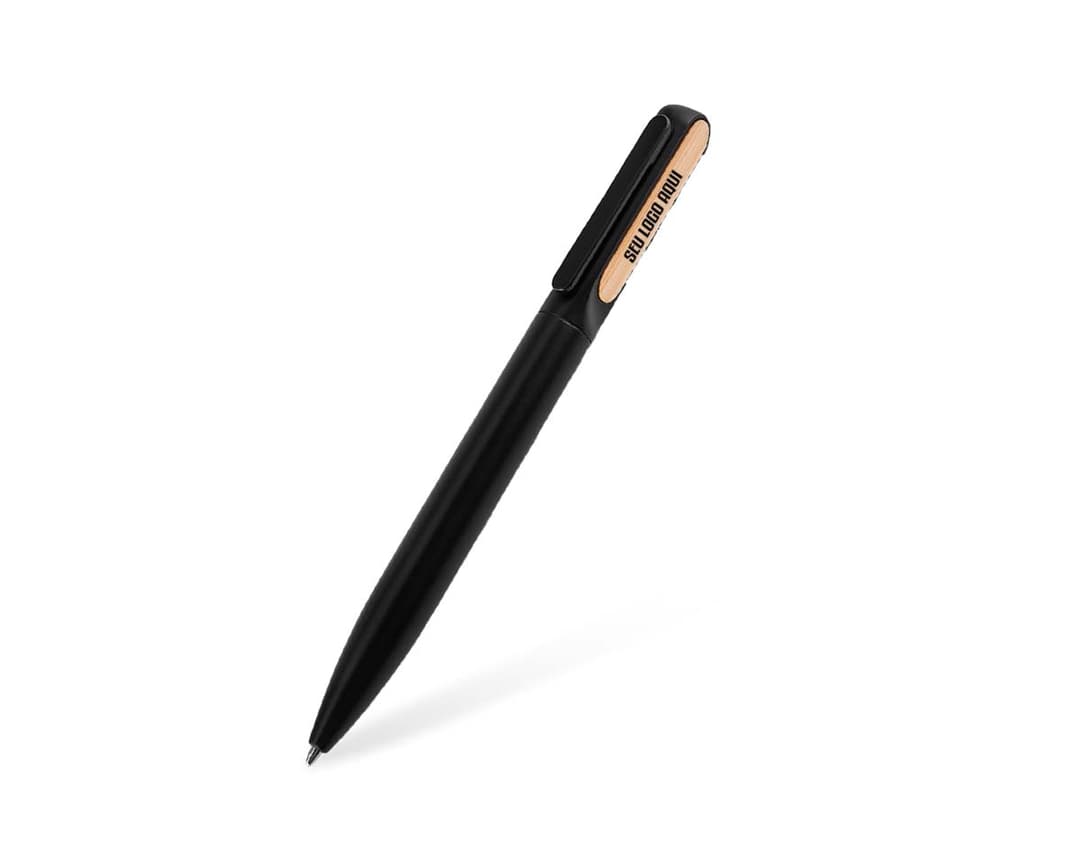 Caneta de metal com detalhe em bambu.
