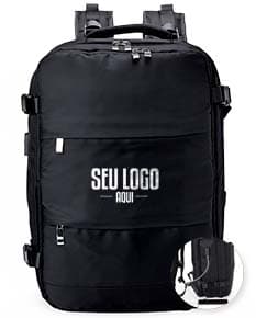 Mochila de viagem preta de 41 litros em couro sintético com zíper, alça de mão e alça de ombro ajustável. Ideal para negócios, viagens e aventuras, proporcionando estilo e praticidade.