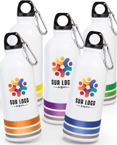 Bottle de 500ml Squeeze contendo liquid, plástico transparente, label amarelo, cap, bottle vazio, healthy beverage, objeto clean, refreshment, reflection, design bright.
