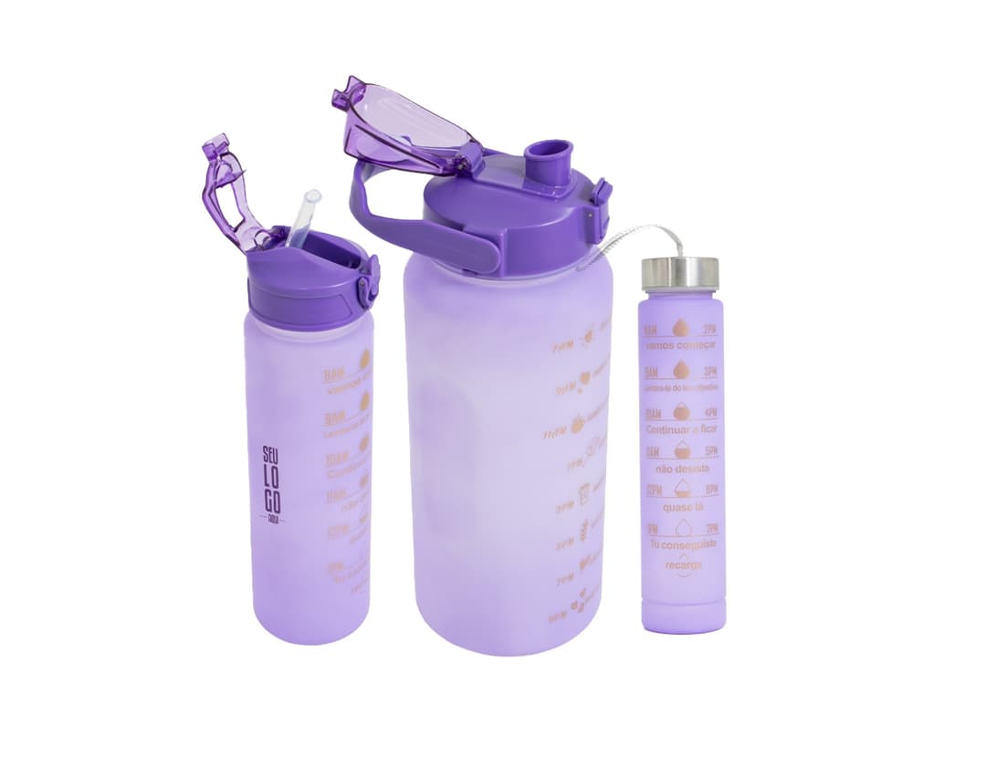 Garrafa Inox 450 ml com Infusor em fundo branco.