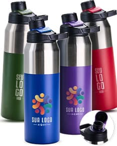 Garrafa térmica de 1 litro, feita de plástico e metal, com tampa e design clean. O objeto é um recipiente para líquidos, podendo ser utilizado para manter a temperatura de bebidas. A garrafa é de cor preta e possui um acabamento brilhante.