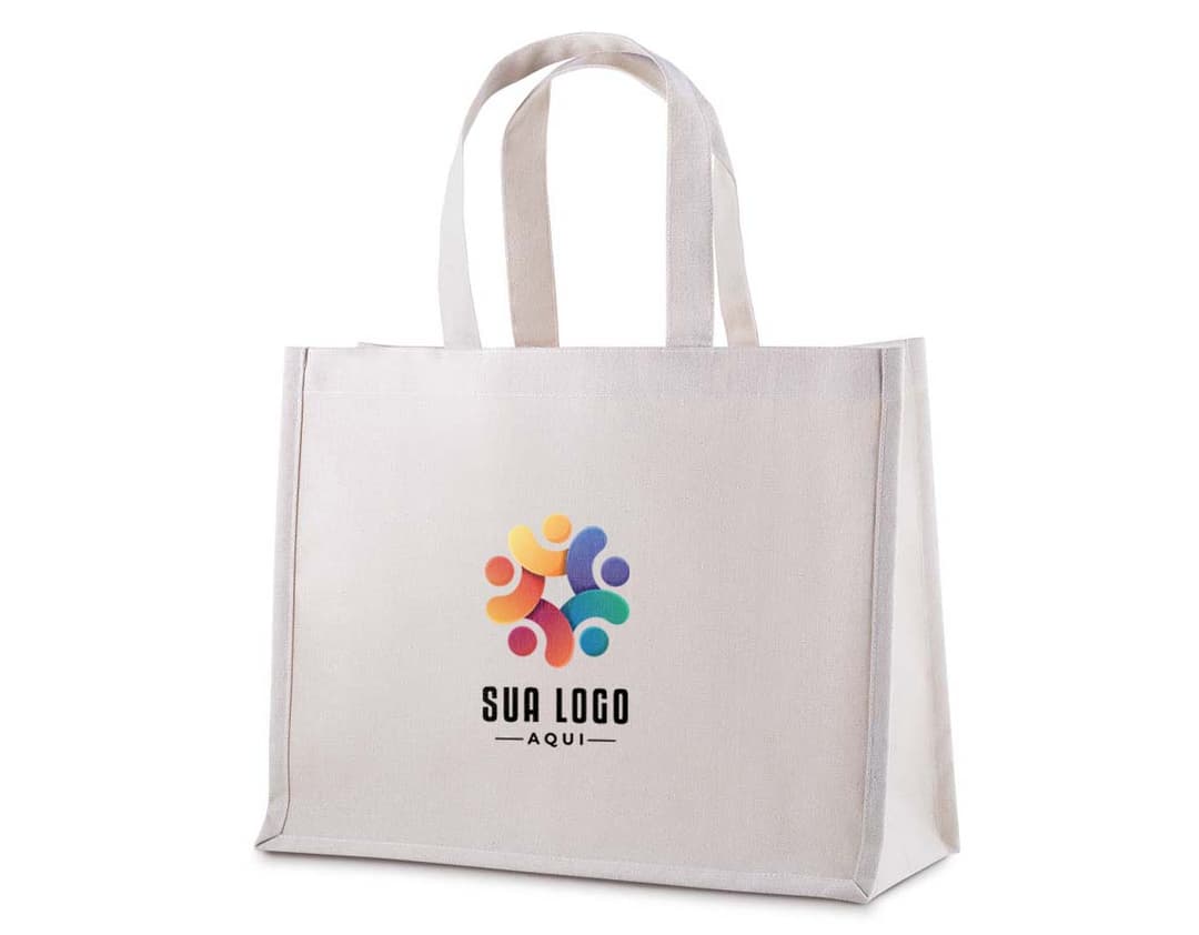 Uma sacola de algodão segura e protegida, com fechaduras, cadeados e metais para garantir a segurança de suas compras. Ideal para fazer compras seguras e proteger seus pertences quando estiver no shopping ou em trânsito. A sacola de algodão é resistente, durável e oferece praticidade ao transportar suas compras com segurança.