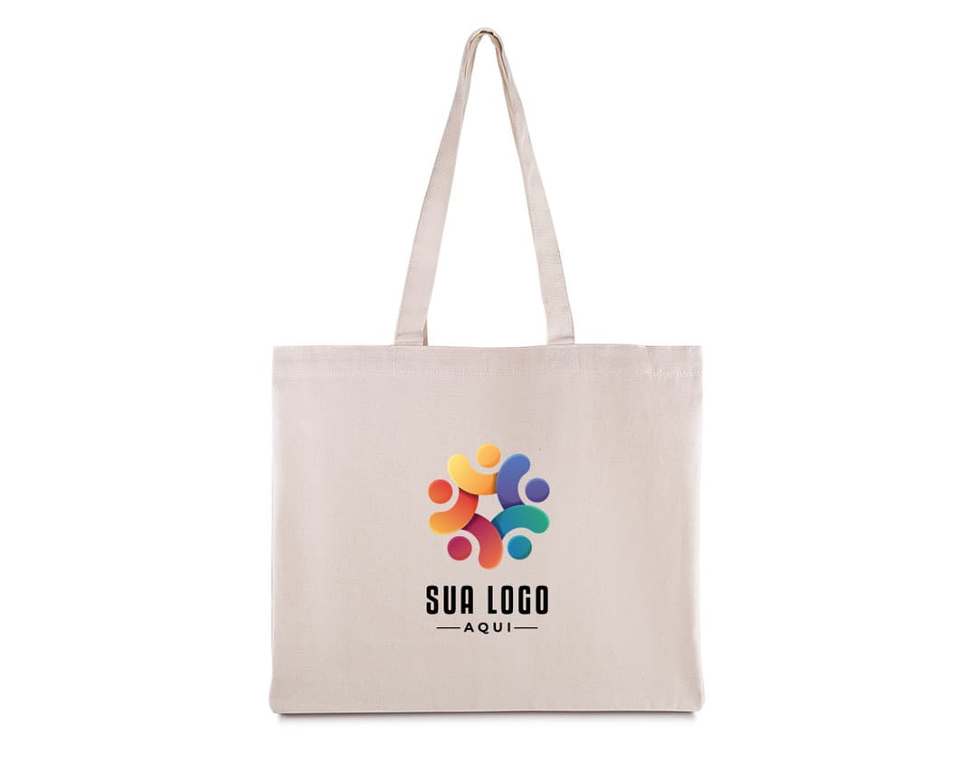 Sacola em algodão rosa, vazia, com alças e elegante. Focada no público feminino, perfeita para compras em lojas de moda e presentes. Novo símbolo de consumismo consciente e sustentável.