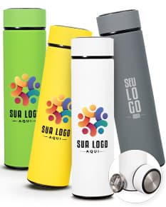 Garrafa térmica 500ml de cor prata com tampa rosqueável e design moderno.