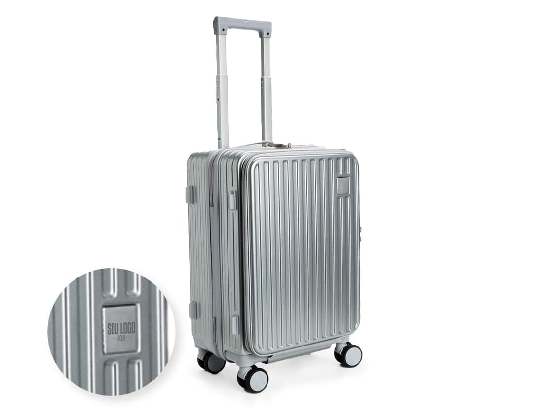 Mala de viagem de 32 litros na cor preta, com rodinhas e alça retrátil. Ideal para viagens curtas e práticas.