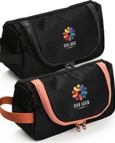 Nécessaire Nylon preto com zíper e alça para transporte.