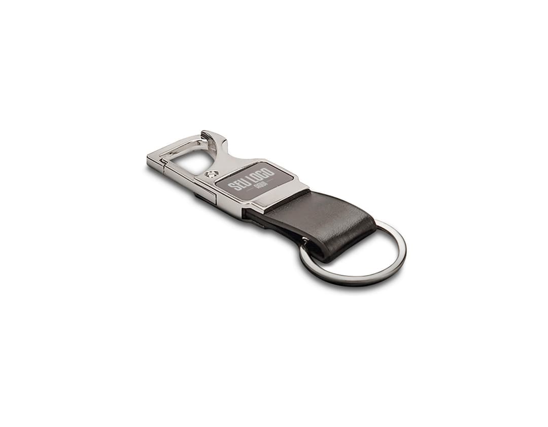 Chaveiro de metal com mosquetão e acabamento em couro animal preto. Elegante e moderno, combina estilo e praticidade. Ideal para uso pessoal ou comercial.