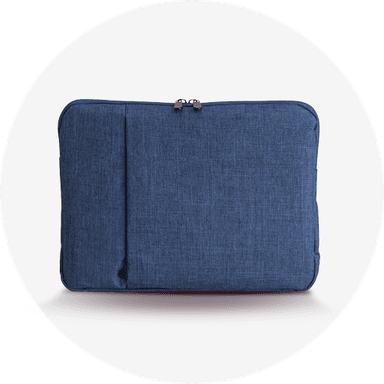 Kit Executivo 03 - Seu companheiro de negócios ideal. Este conjunto completo e moderno inclui laptop, bloco de notas, canetas e pastas executivas, garantindo praticidade e elegância para suas reuniões e compromissos profissionais. Incremente seu escritório com estilo e sofisticação!