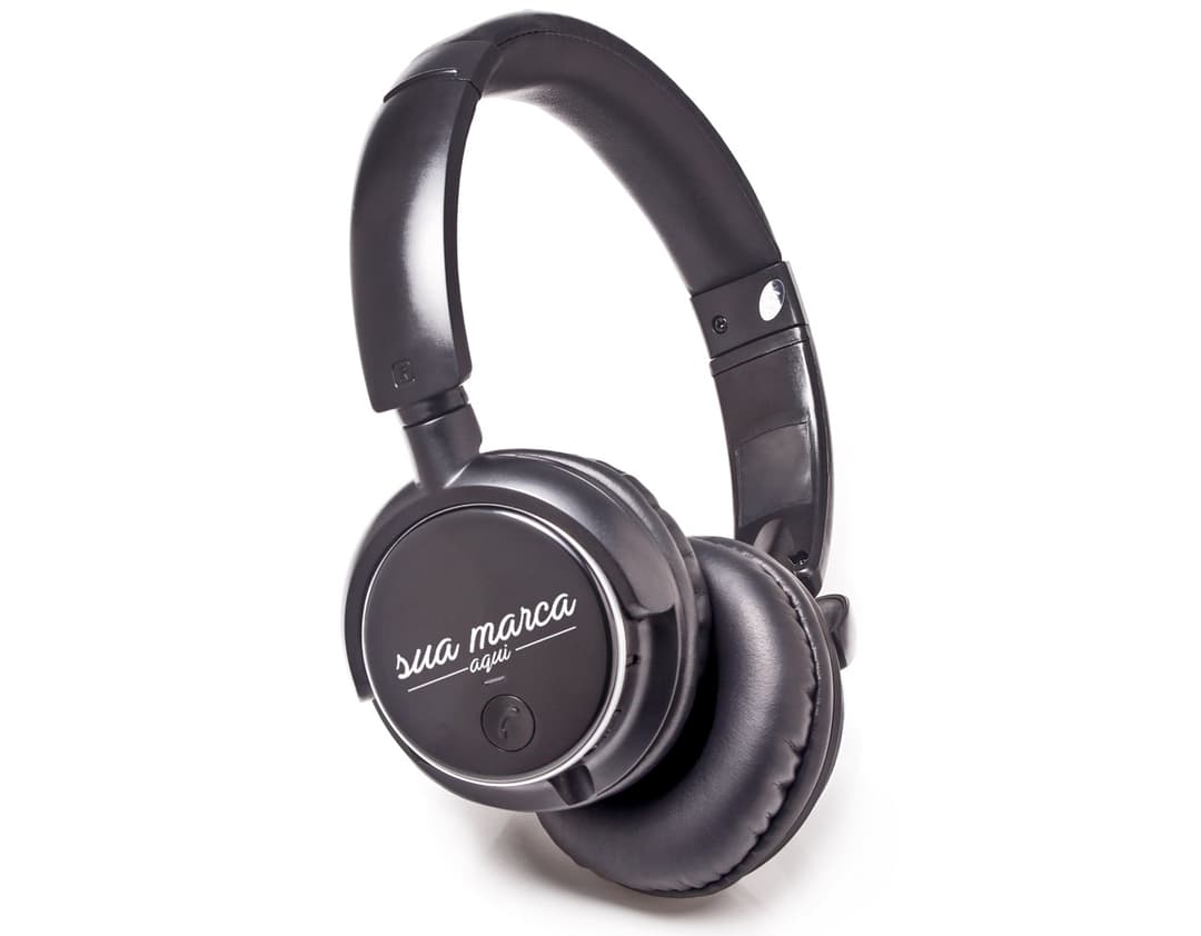 Fone de ouvido wireless de última geração, equipamento moderno e tecnológico para intensificar a sua experiência musical. Com design elegante em plástico brilhante, proporciona um som de alta qualidade e liberdade de movimento. Aproveite a liberdade sem fios e mergulhe na música com intensidade. Ideal para quem deseja fazer barulho sem incomodar. Dispositivo de áudio sem fios, para ouvir suas músicas favoritas com conforto e praticidade.