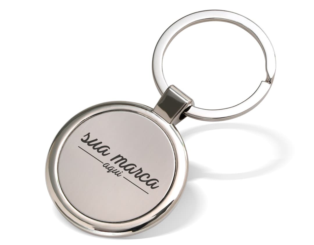 Chaveiro de metal - 02: um brinde sofisticado e elegante para personalizar e presentear. Feito em metal de alta qualidade, este chaveiro é perfeito para lembrar de momentos especiais. Adquira já o seu!