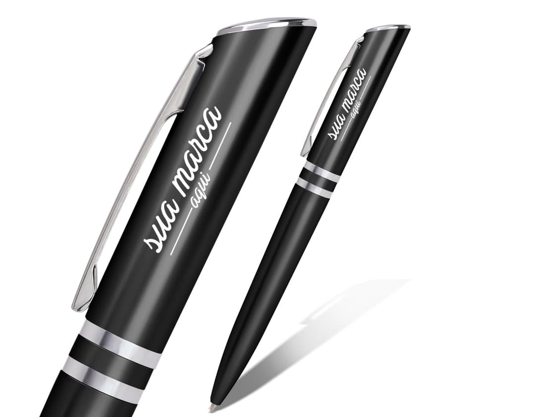 Caneta plástica descartável ideal para uso no escritório ou na escola. Com design moderno e cores vivas, possui tinta de alta qualidade e ponta afiada para uma escrita suave e precisa. Perfeita para assinaturas, escrita de textos e ilustrações. Adquira já a sua!