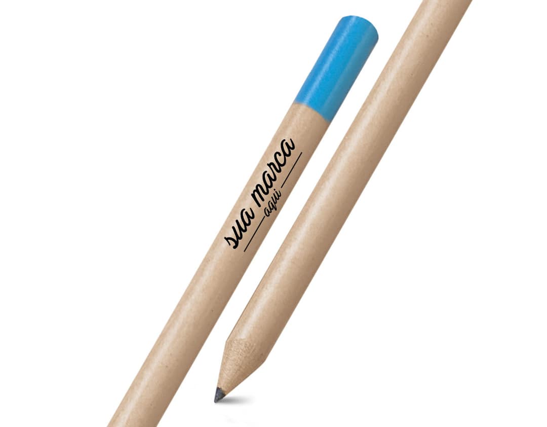 Lápis ecológico - 12: Ideal para estudantes e profissionais em busca de um brinde sustentável e de qualidade. Feito com material de madeira reflorestada, este lápis é perfeito para escrever, desenhar e pintar. Com grafite macio e borracha na ponta, é o companheiro ideal para o dia a dia. Adquira já o seu!