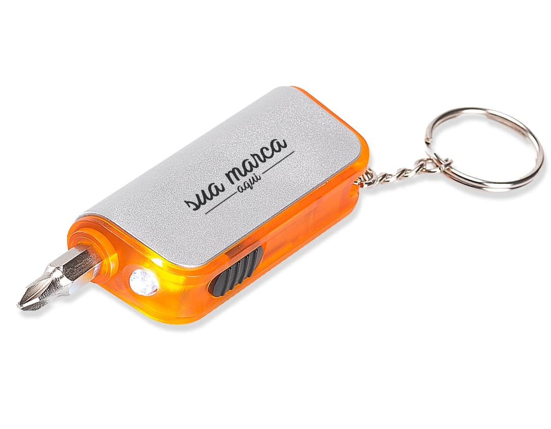 Lanterna - 20: a sua solução em segurança e tecnologia para brindes empresariais. Com design moderno e resistente, esta lanterna possui fechadura, corrente de aço e acesso controlado, garantindo a segurança de seus dados e equipamentos. Ideal para manter a sua empresa protegida e conectada. Adquira já a sua!