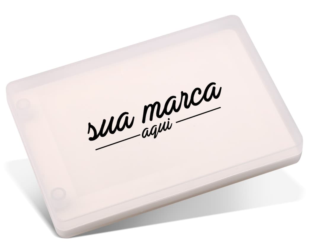 Estojo para pen card - Mantenha seu dispositivo de armazenamento seguro e organizado. Ideal para transporte e proteção. Design moderno e prático. Adquira já o seu! #estojo #pen #card #armazenamento #proteção #organização