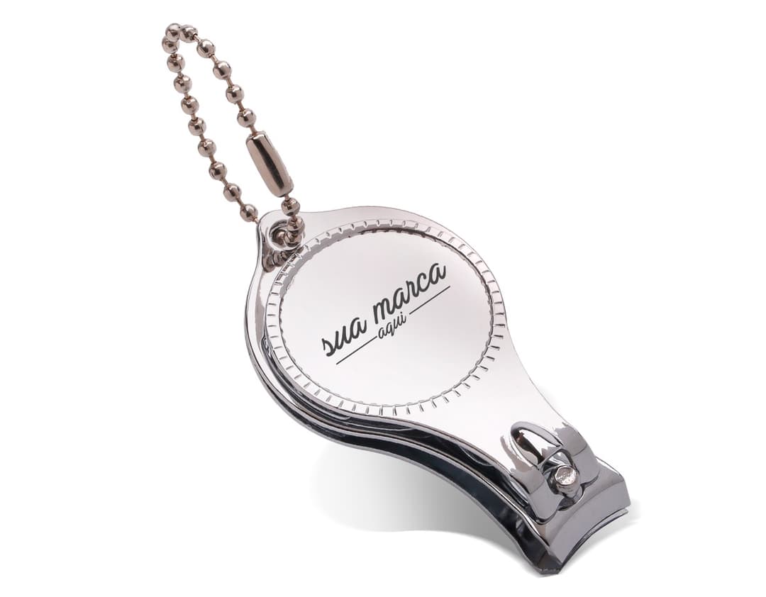 Chaveiro de metal abridor - 12: Acessório de luxo e elegância para presentear. Delicado pingente em prata, com design ajustável e detalhes em ouro. Adorne-se com estilo!