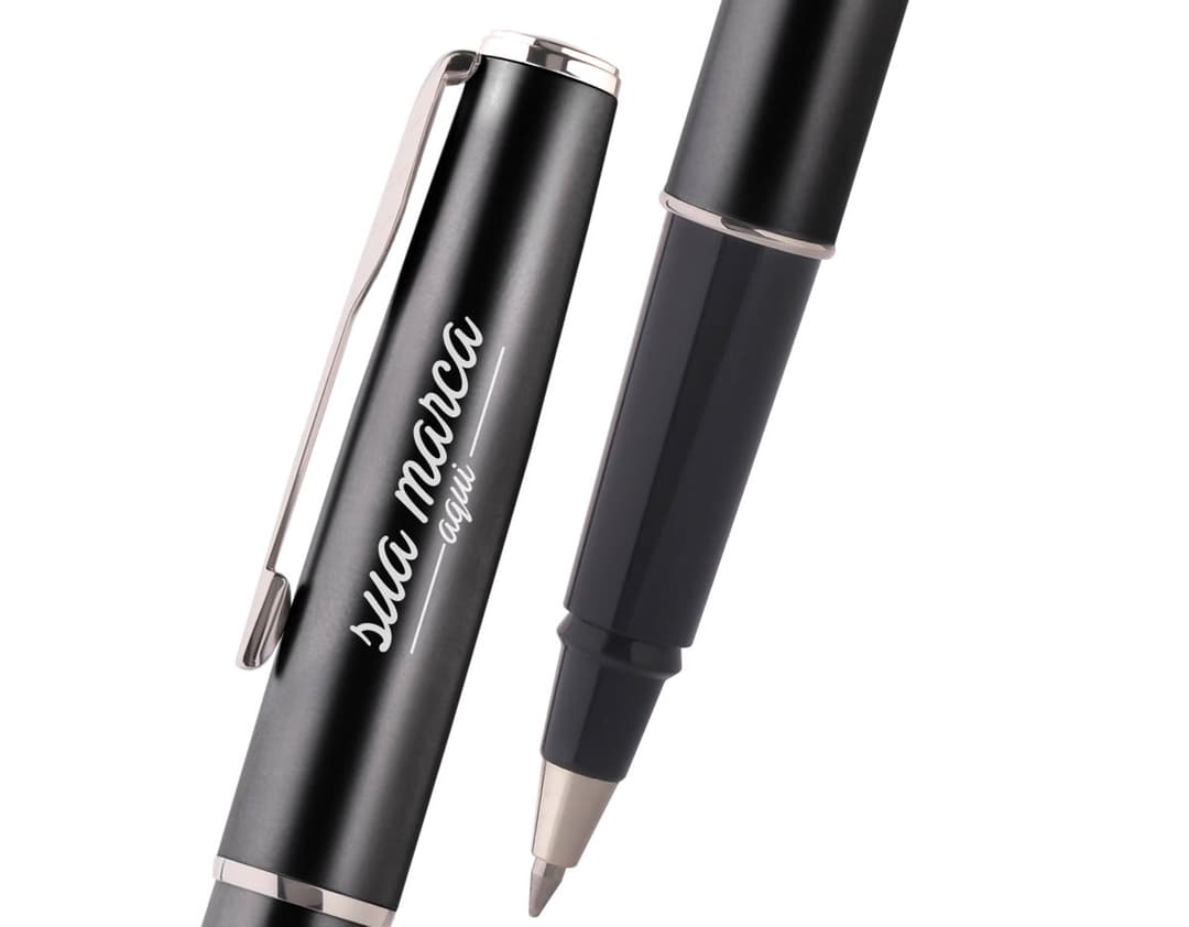 Caneta de metal de alta qualidade para uso no escritório, estudo ou assinatura de contratos. Perfeita para fazer anotações e assinaturas, garantindo sucesso em seus negócios. Adquira já a sua!