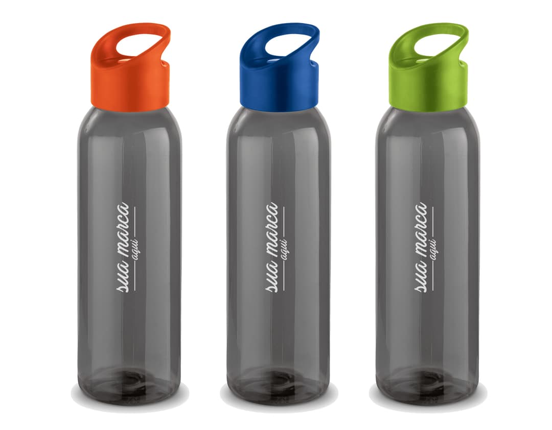 Squeeze Plástico 600ml - Ideal para manter a hidratação em dia, este squeeze de 600ml é perfeito para levar na bolsa, na academia ou no escritório. Feito de plástico transparente, é prático e fácil de transportar. Tenha sempre sua bebida favorita por perto com esse squeeze resistente e de alta qualidade. Adquira já o seu!