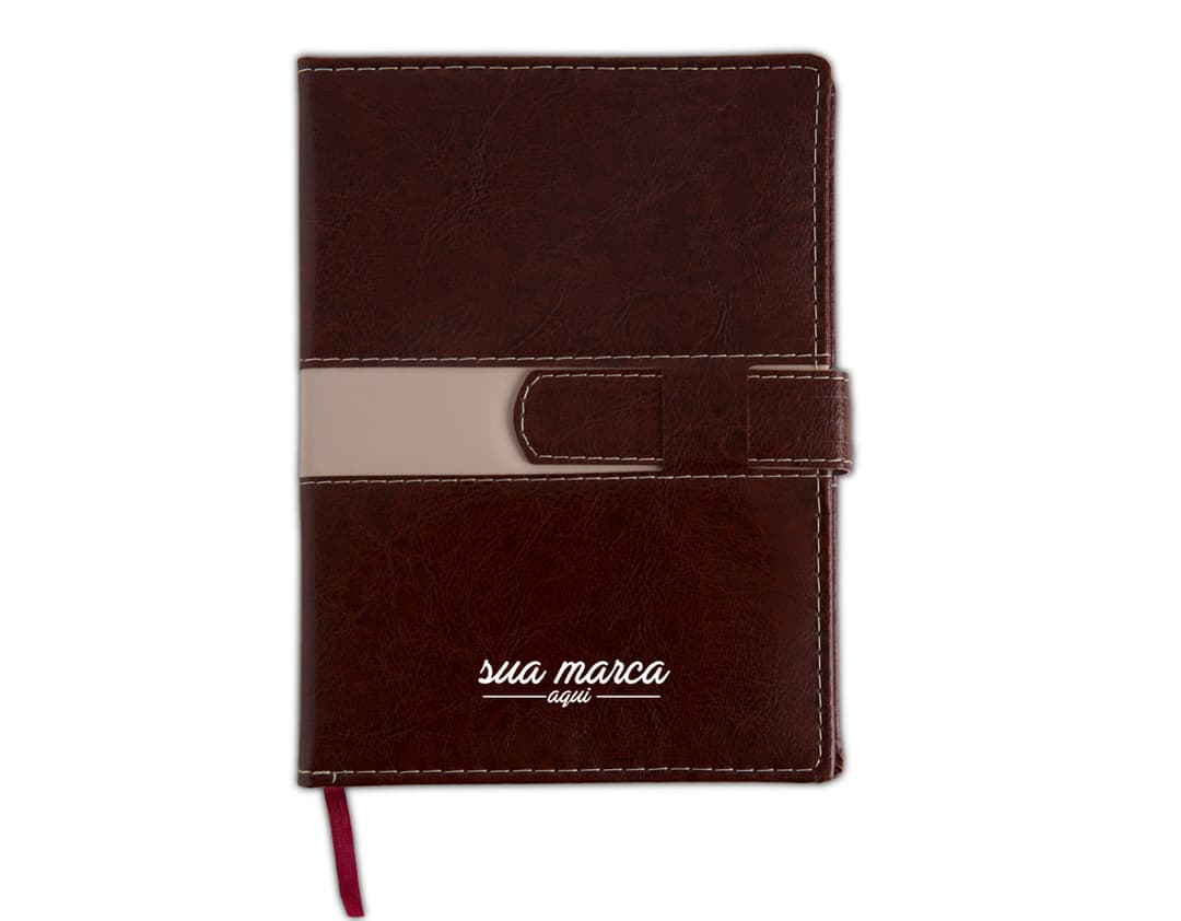 Agenda 2022 em couro marrom vazio para planejamento financeiro e organização pessoal. Design vintage e textura retro, perfeita para escrita e armazenamento de notas. Ideal para presentear ou uso profissional. Compre já!