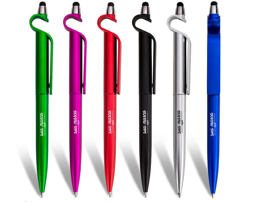 Caneta plástica com touch para brindes personalizados. Ideal para escrita suave e precisa, além de possuir ponta touch para uso em dispositivos eletrônicos. Com design moderno e ergonômico, é o item perfeito para presentear clientes e colaboradores. Adquira já a sua!