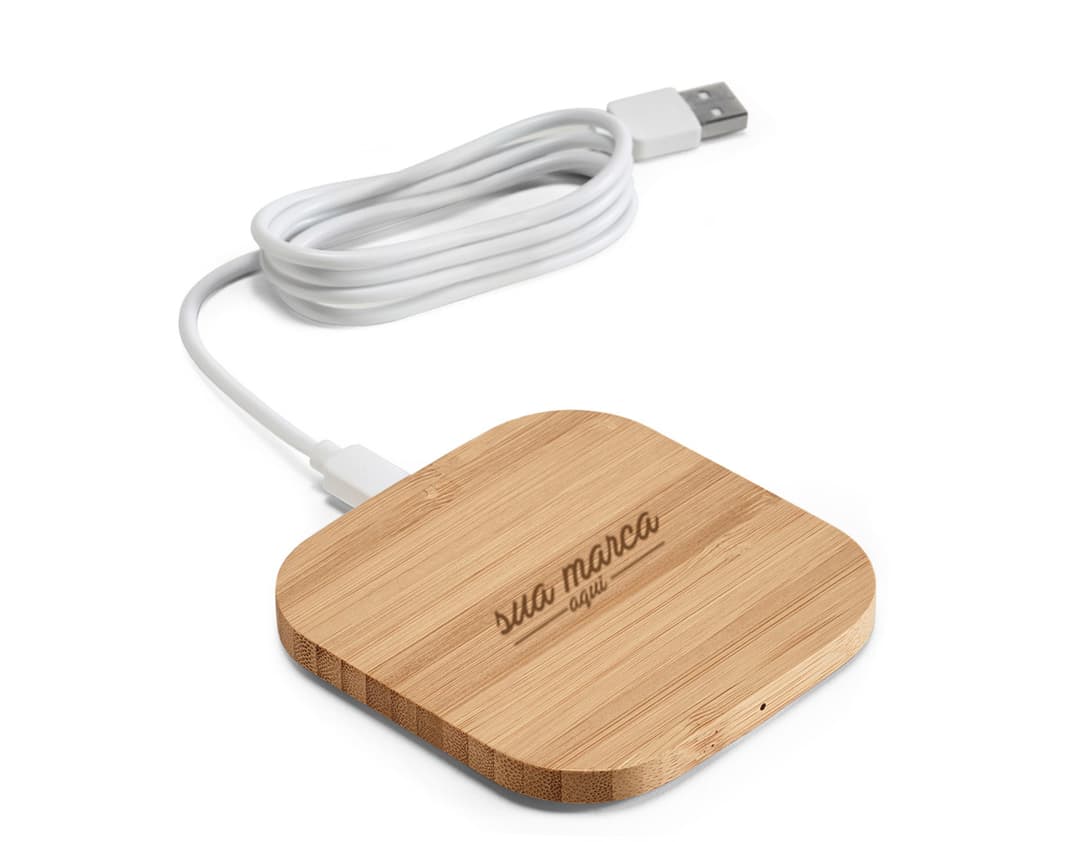 Carregador de celular preto, compacto e eficiente para manter seu dispositivo sempre carregado. Ideal para uso em casa, no trabalho ou em viagens. Nunca fique sem bateria novamente! Adquira já o seu.