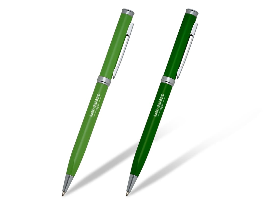 Caneta metal de alta qualidade, perfeita para o ambiente escolar e de escritório. Precisão na escrita, design elegante e durável. Ideal para assinaturas e formulários. Acompanha estojo. Adquira já a sua!